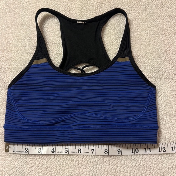 Lululemon Sweaty Or Not Sports Bra Racerback Blue Black Strappy Cut Out - Picture 4 of 13